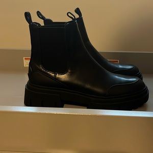 Never worn Black Zara Ankle Boots